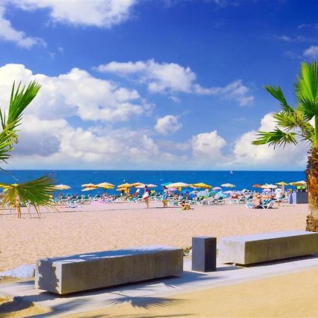 Luxury Apartment Accommodation, Next To Beach & Train Station Calella Eksteriør billede