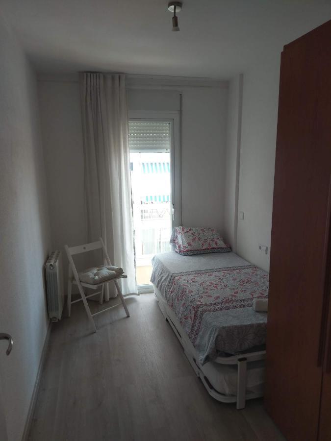 Luxury Apartment Accommodation, Next To Beach & Train Station Calella Eksteriør billede