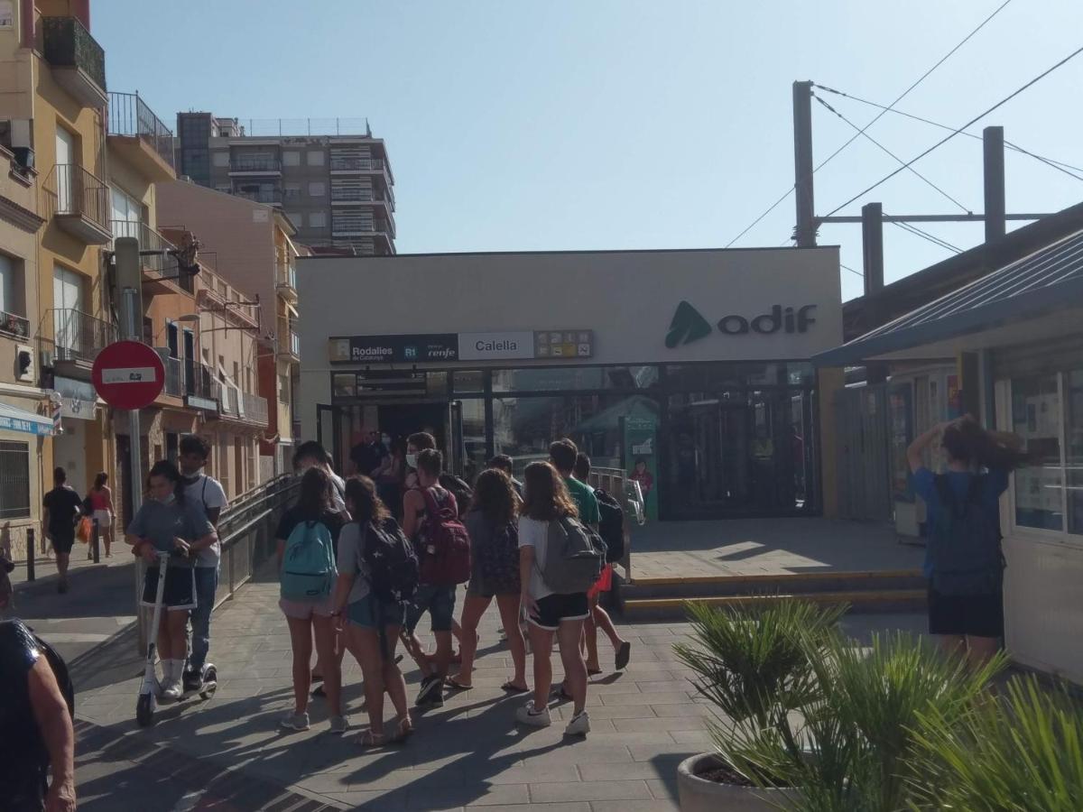 Luxury Apartment Accommodation, Next To Beach & Train Station Calella Eksteriør billede