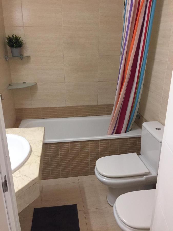 Luxury Apartment Accommodation, Next To Beach & Train Station Calella Eksteriør billede